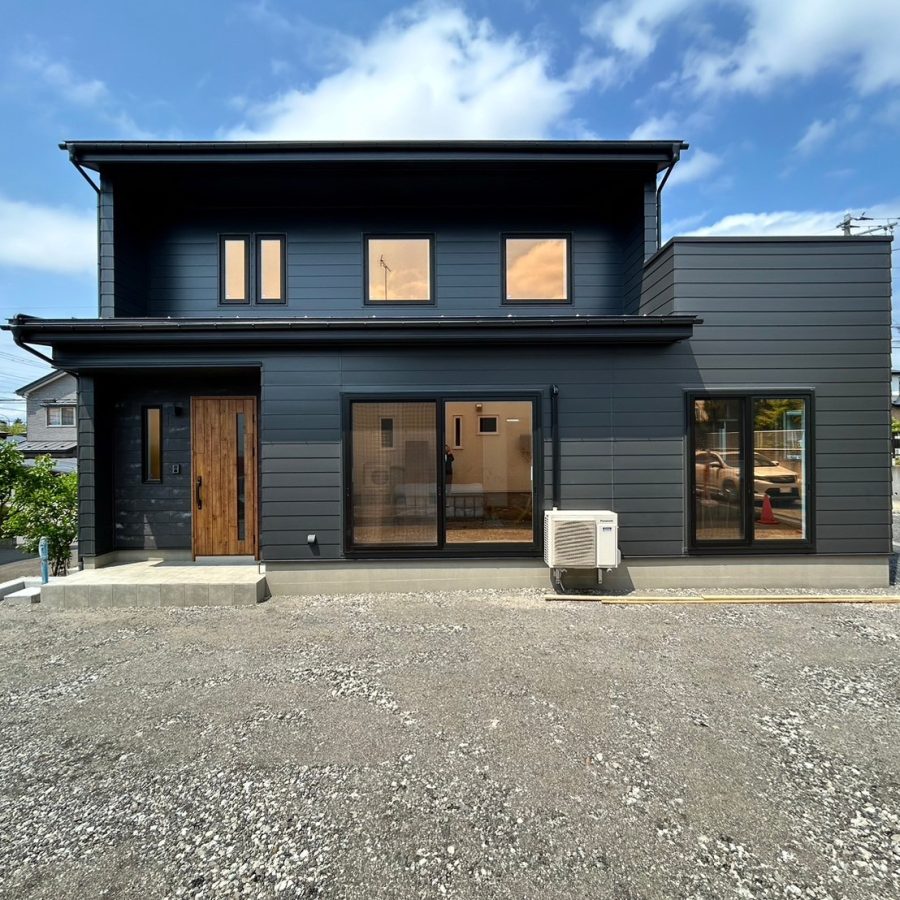 マットブラック×ソリドで魅せる。こだわりを一つずつ叶えた、我が家のカタチ