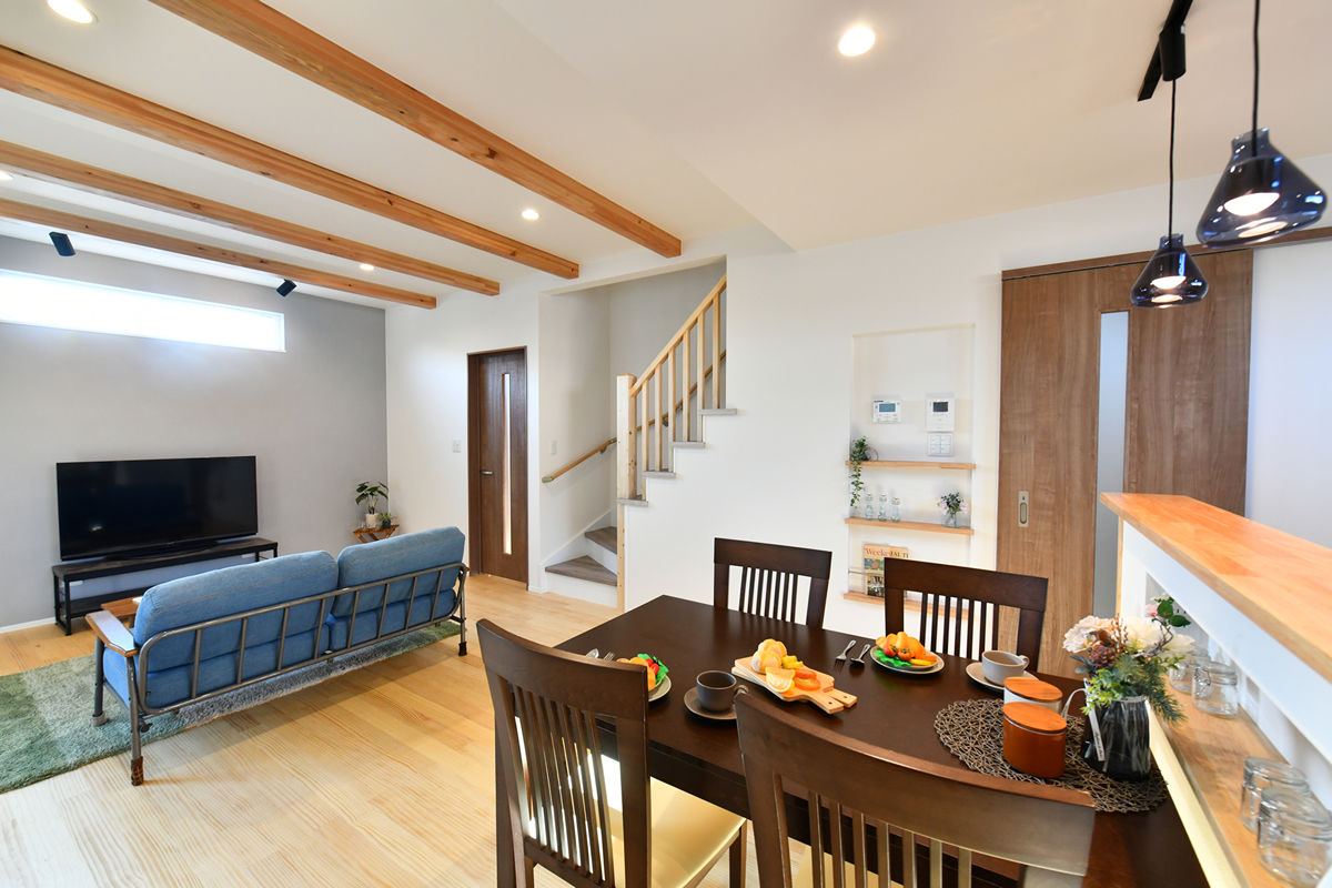 リビングダイニング