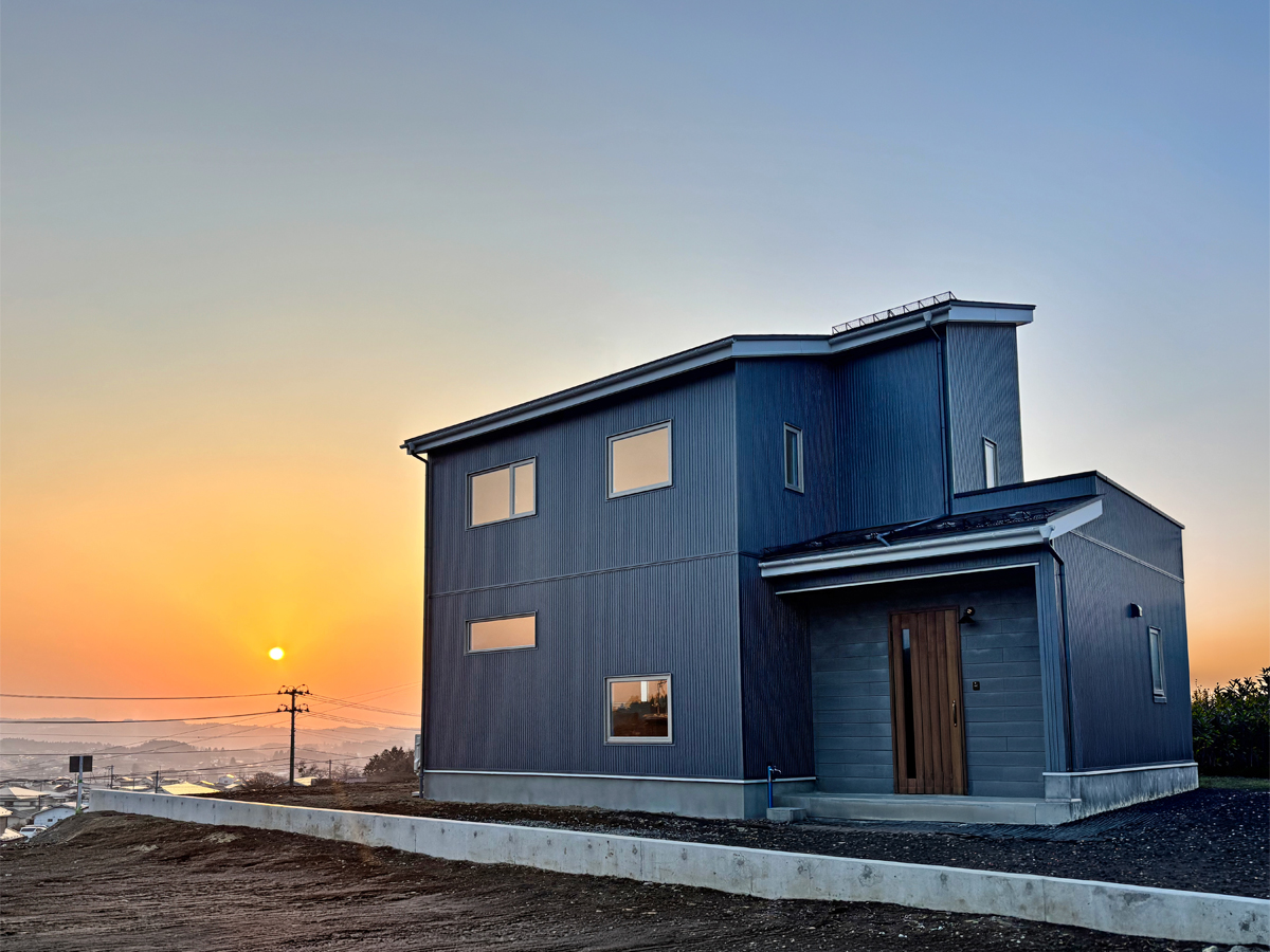 四季折々の景色を独り占めする ｢高台の家｣